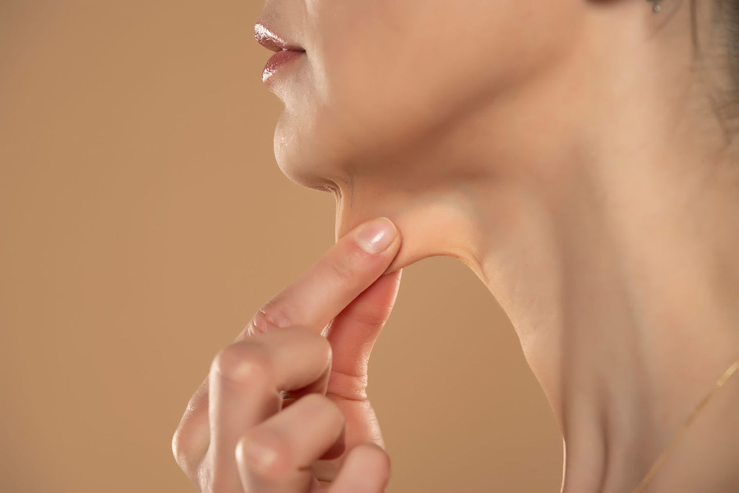 How to Tighten Neck Skin?