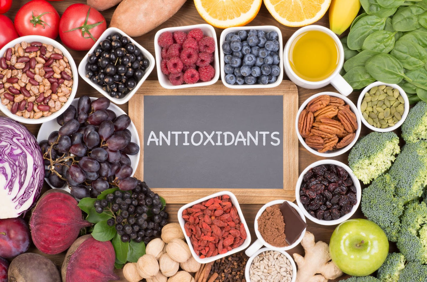 What to Eat and What to Avoid for Acne Control and Reduction